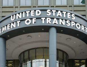 photo of exterior USDOT building